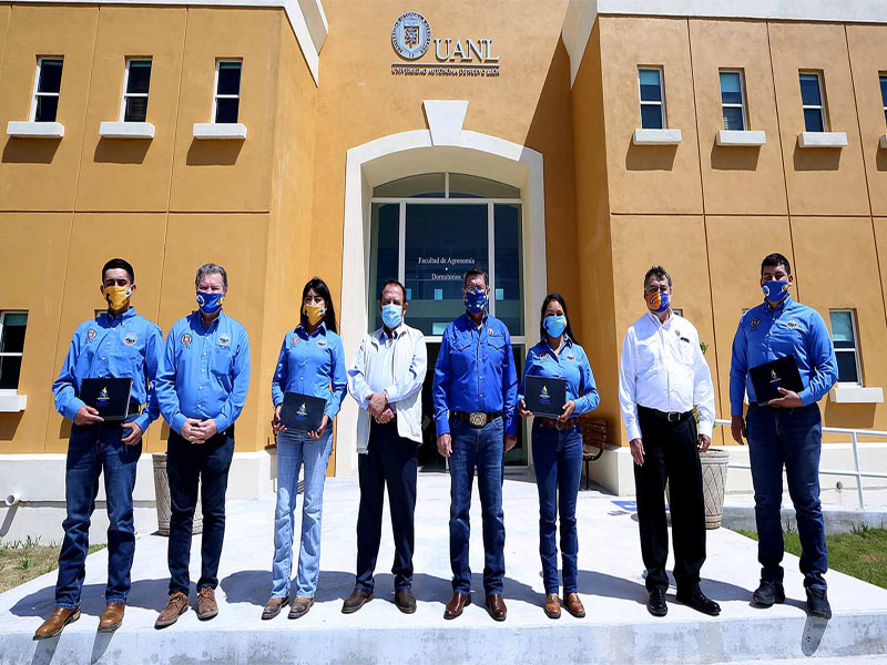 “Un semestre diferente, que iniciamos en línea y con las medidas sanitarias establecidas por la pandemia de COVID-19. Que estamos seguros concluirá satisfactoriamente ya sea de manera virtual o semipresencial”, dijo el Rector Rogelio Garza Rivera. Fotografía/Efraín Aldama