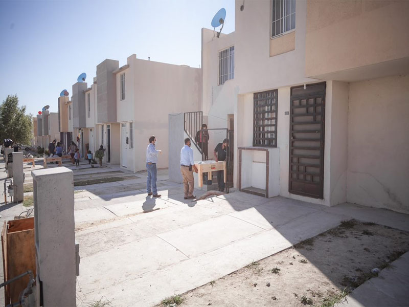 Entrega de huertos urbanos a familias de migrantes y refugiados en Nuevo León/Fotografías: Marco Treviño y Guillermo Escobar