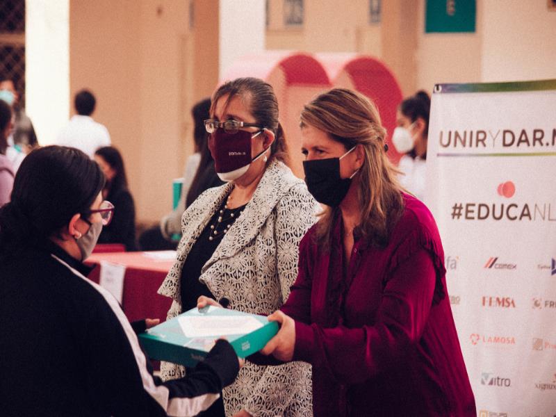 Se apoya a alumnos de 7 subsistemas de bachillerato público