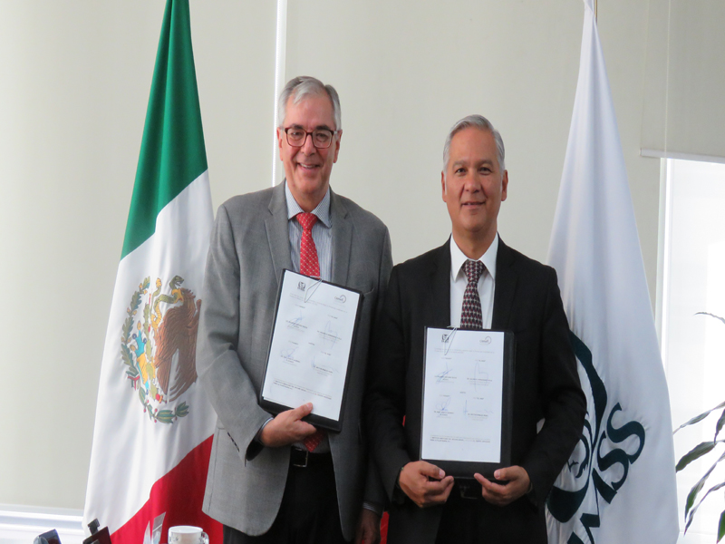 Mauricio Hernández Ávila,Ddirector de Prestaciones Económicas y Sociales (DPES)  y Ricardo Bucio Mújica, Presidente Ejecutivo del Cemefi.