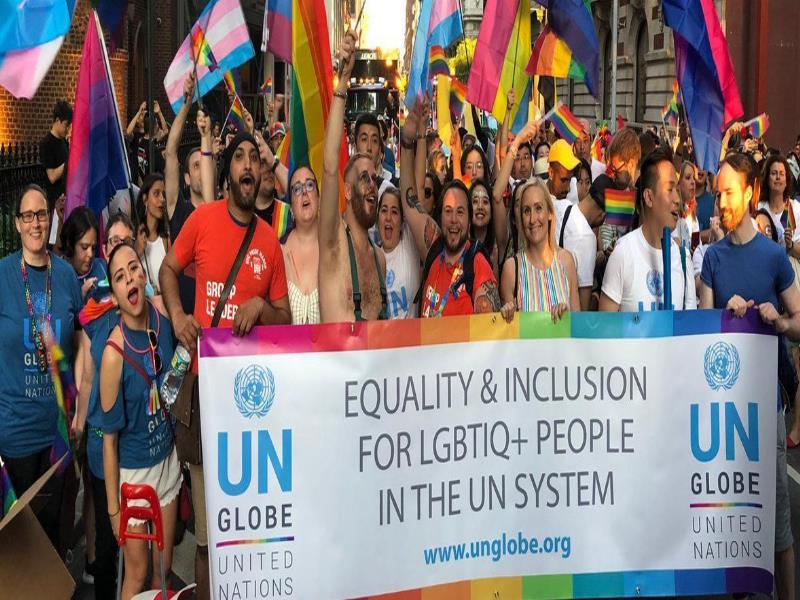 ONU-GLOBE.Trabajadores de la ONU participan en la marcha del Orgullo LGTBI en Nueva York.