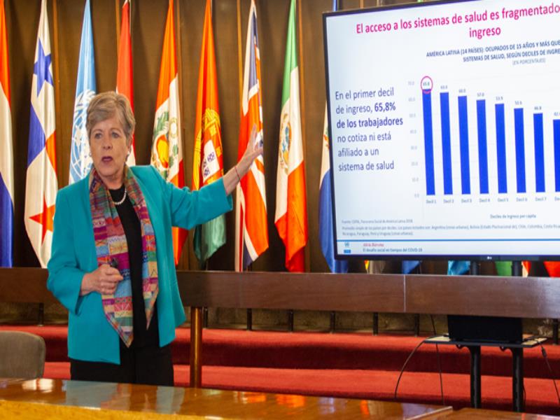 Alicia Bárcena, Secretaria Ejecutiva de la CEPAL, durante la presentación del informe. Foto: CEPAL